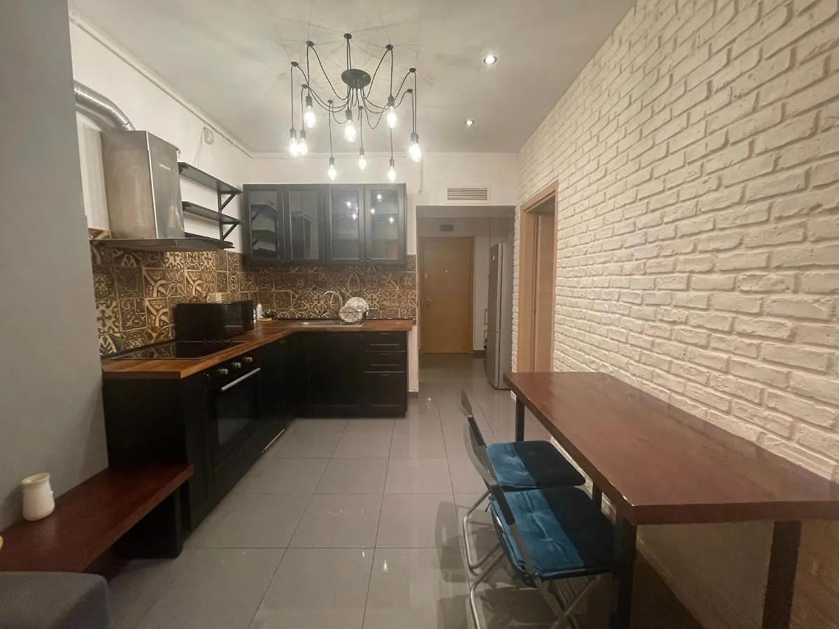 Biaparthotel Bucureşti 0*,  România